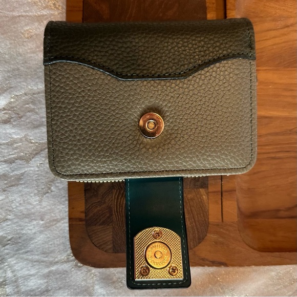 Compact Wallet Green Colorblock - Picture 2 of 9